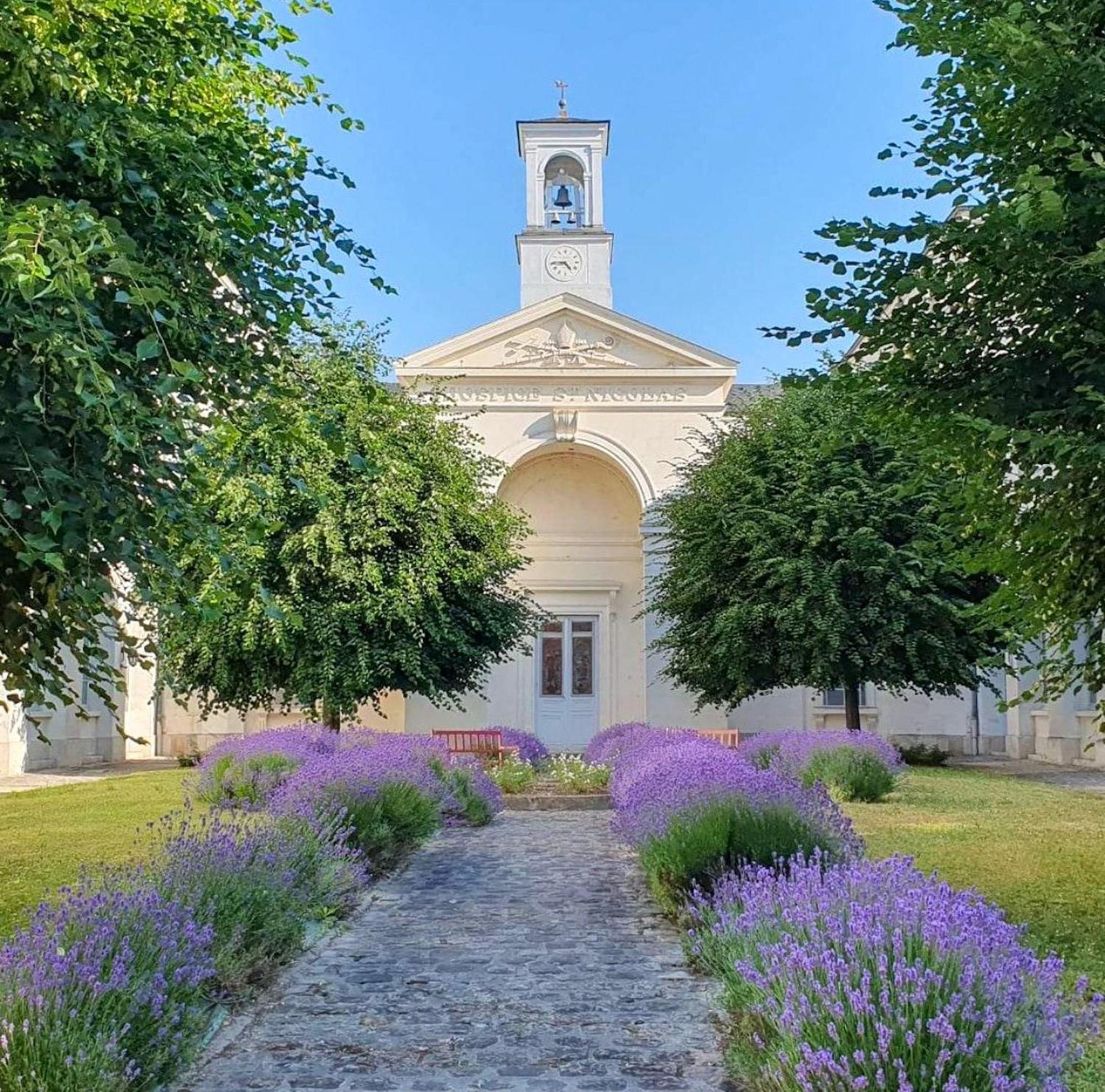 Hospice St Nicolas Troyes Buitenkant foto
